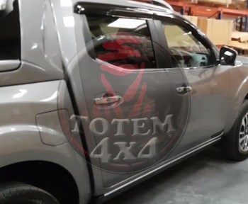 Estribos laterales electricos Nissan Navara D23 NP300 2015-2017